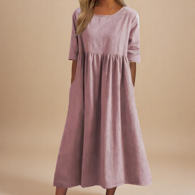 Clothestyle -  Flatterende kjole