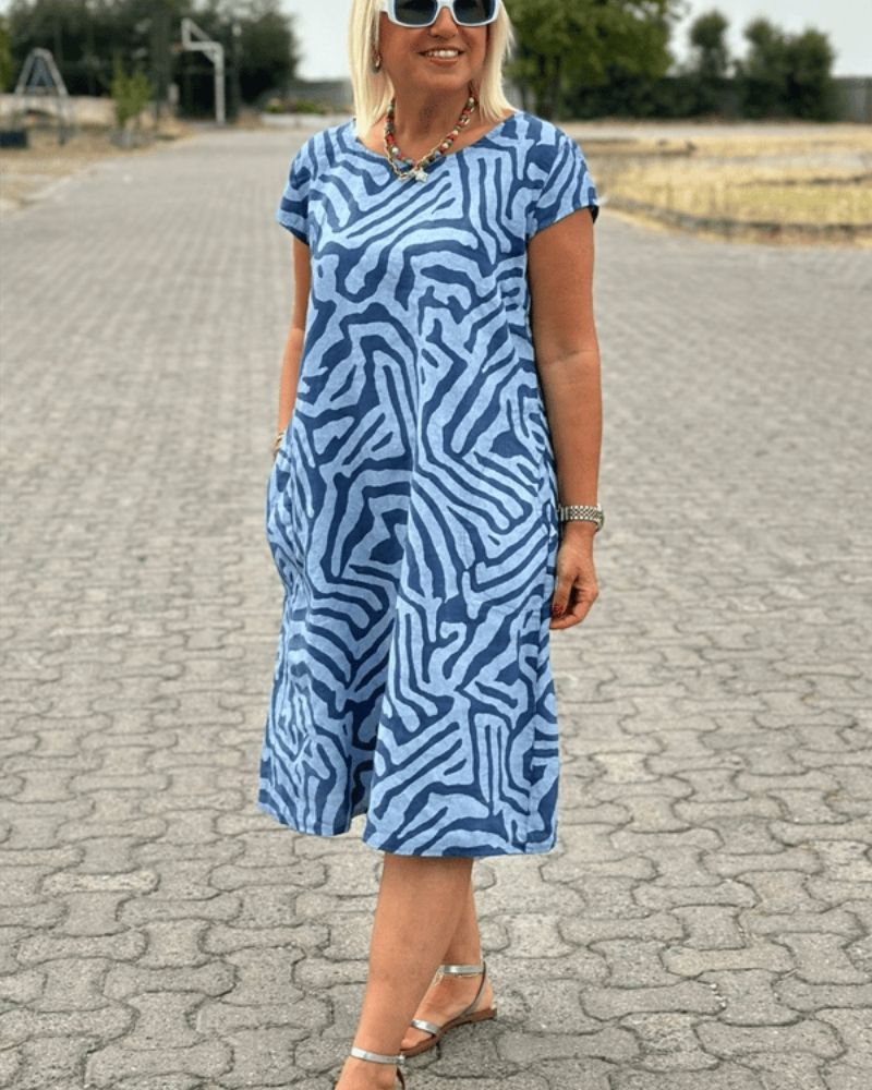 Clothestyle -  Sommerkjole med rund hals og flott trykk