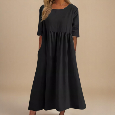 Clothestyle -  Flatterende kjole