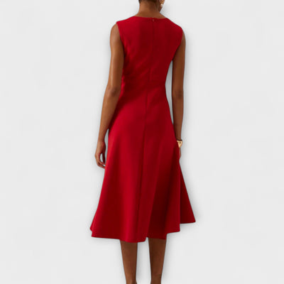 Clothestyle – Asymmetrisk drapert midikjole